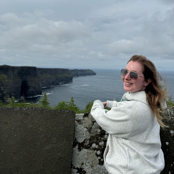 Meet your Posher, Isabell - Picture 1 of 1